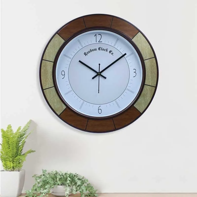 Passe Wall Clock